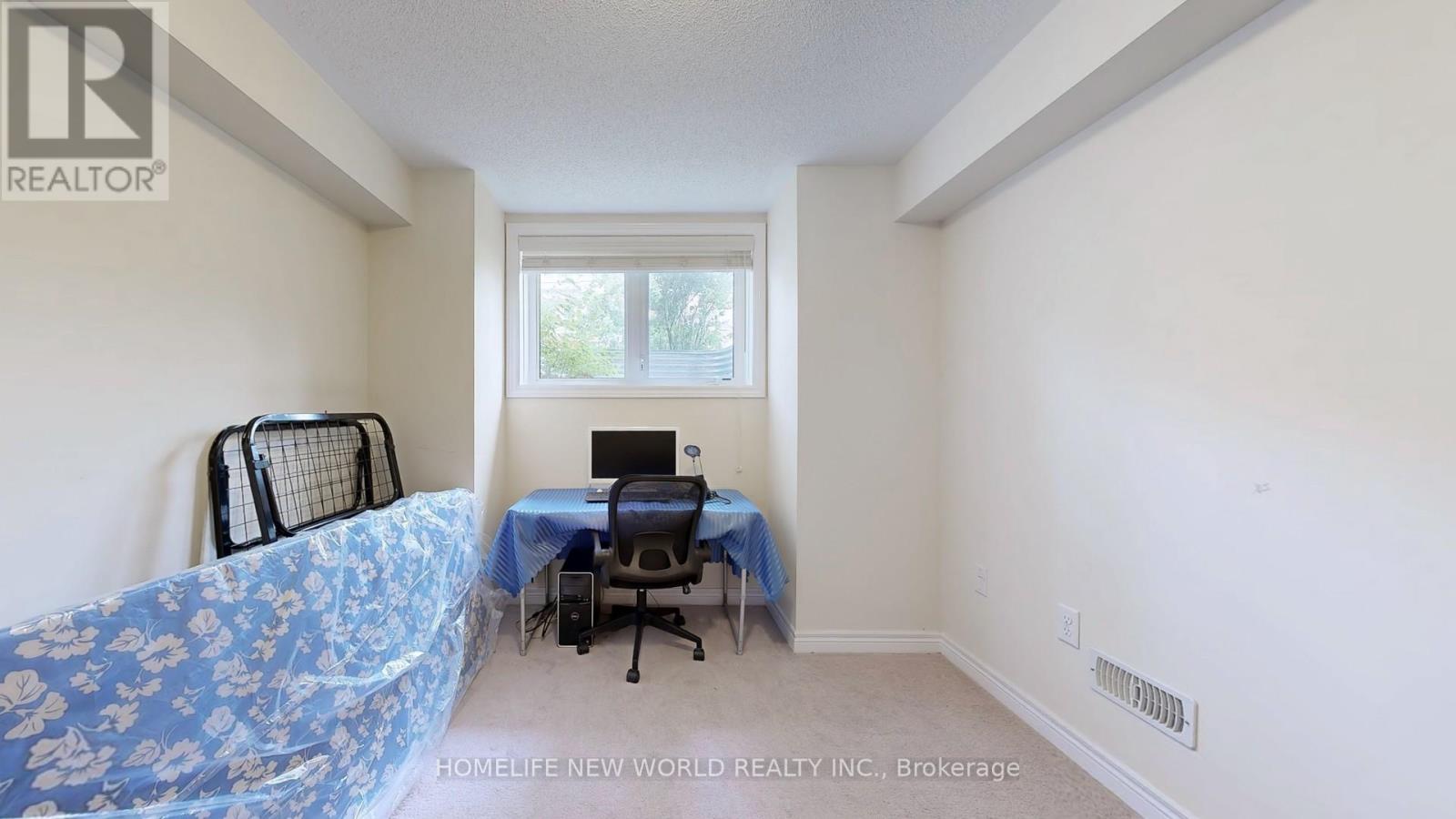 Photo 42 of 49 Kawneer Terrace, Toronto ON