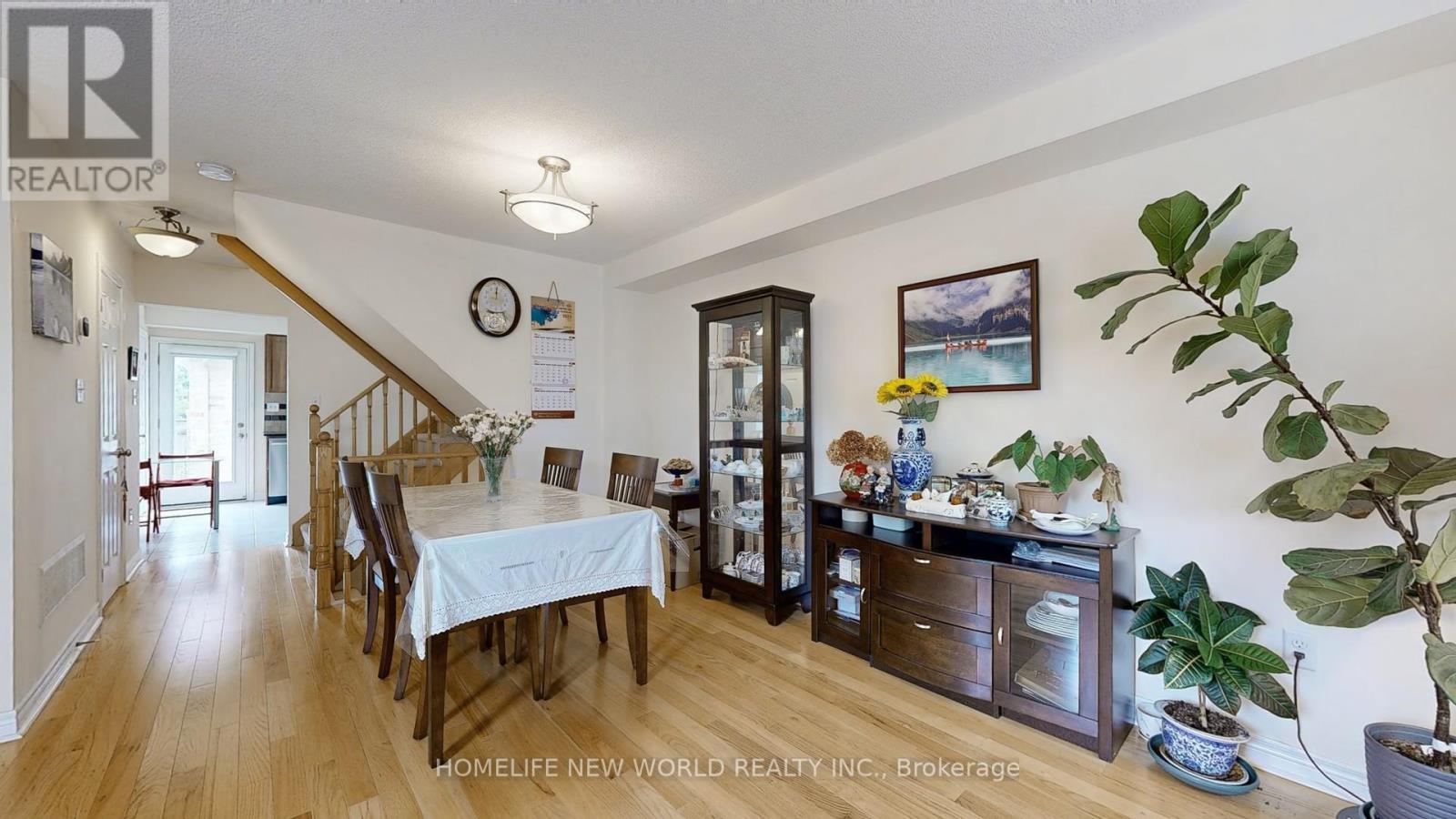 Photo 8 of 49 Kawneer Terrace, Toronto ON