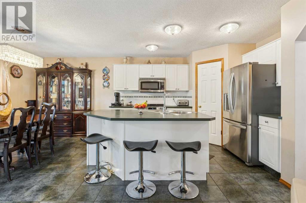 Single Family House for Sale in  Somerset Way SW Somerset Calgary 