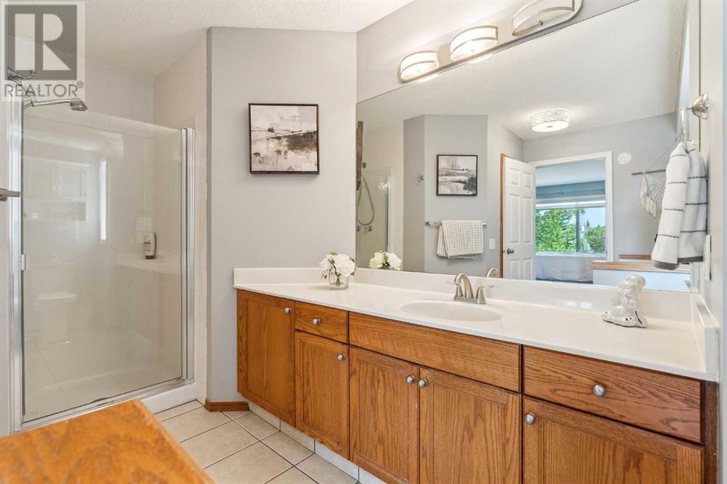 Single Family House for Sale in  Somerset Way SW Somerset Calgary 