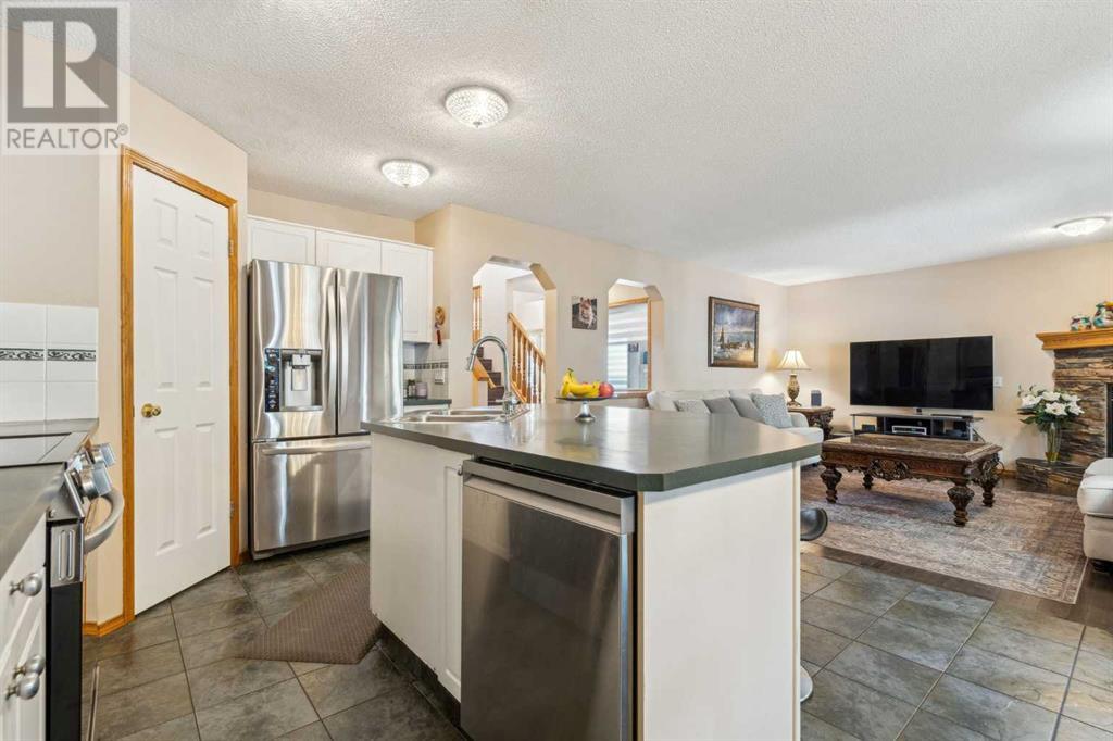 Single Family House for Sale in  Somerset Way SW Somerset Calgary 