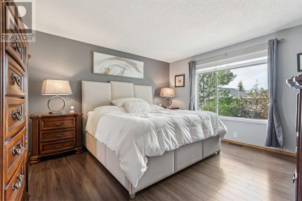 Single Family House for Sale in  Somerset Way SW Somerset Calgary 