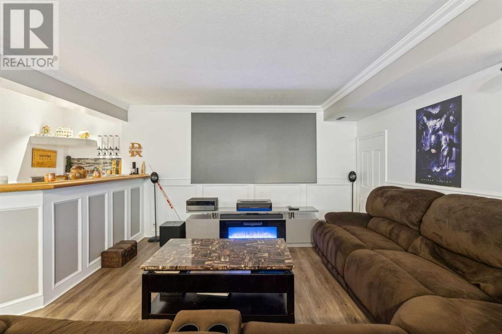 Single Family House for Sale in  Somerset Way SW Somerset Calgary 