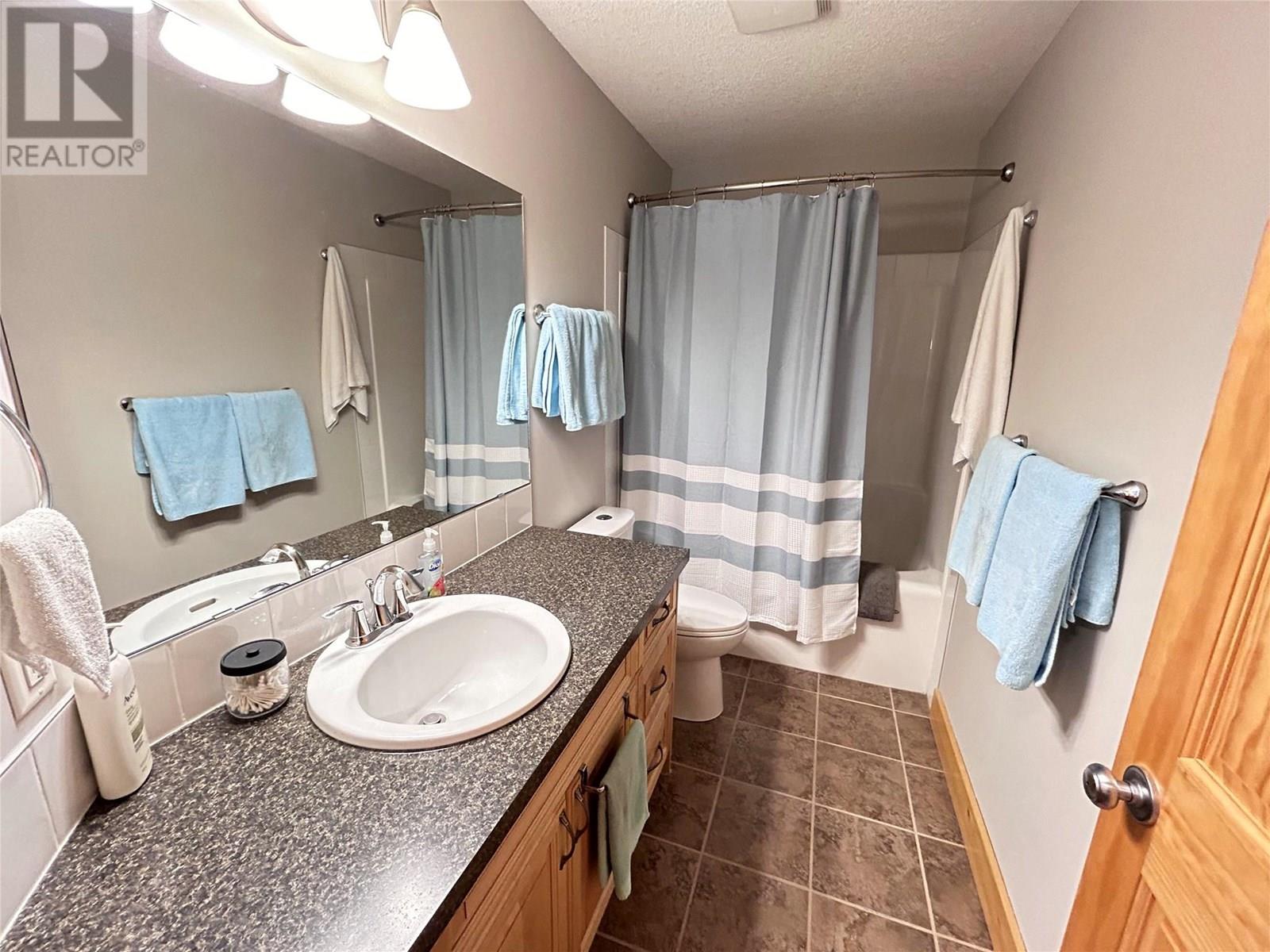 Photo 16 of 4868 Riverview Drive Unit 93, Edgewater BC