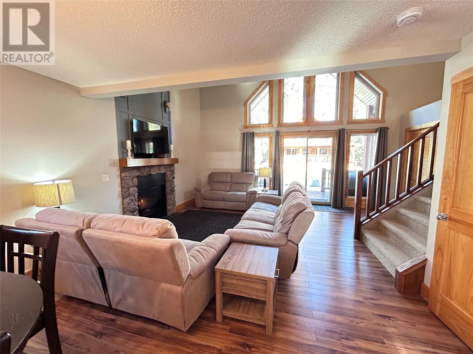 Photo 8 of 4868 Riverview Drive Unit 93, Edgewater BC