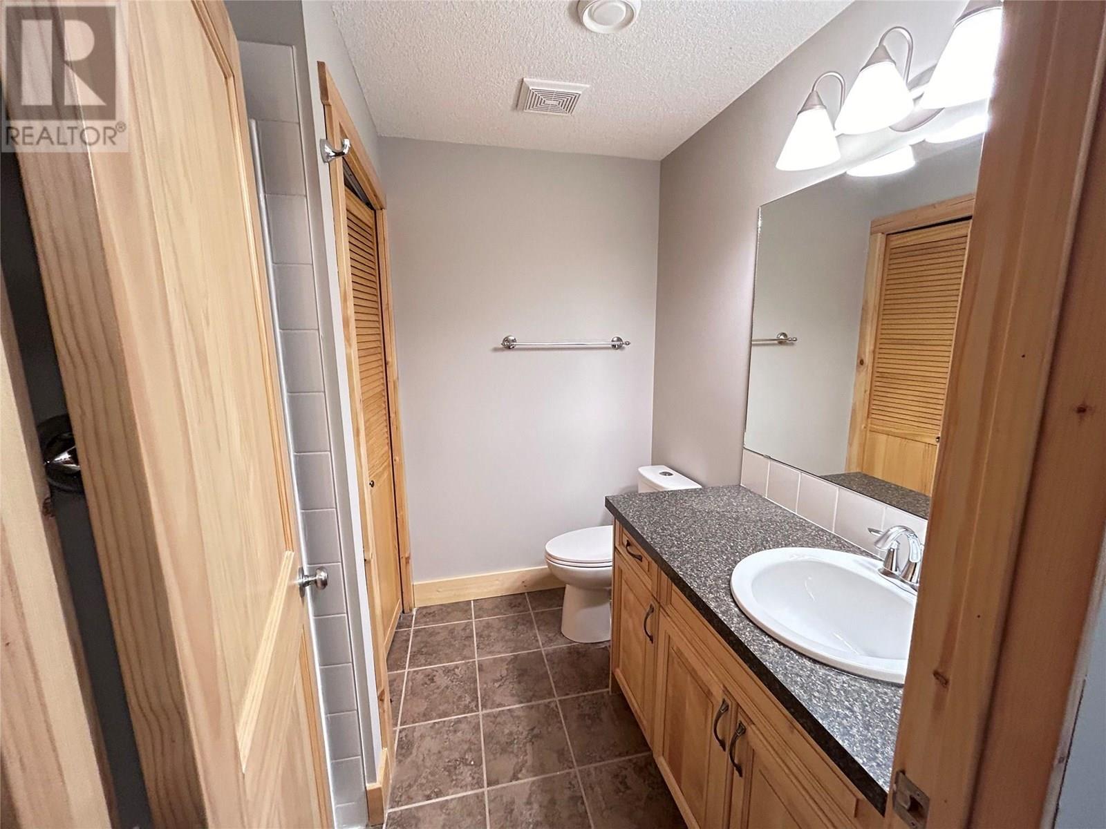 Photo 30 of 4868 Riverview Drive Unit 93, Edgewater BC