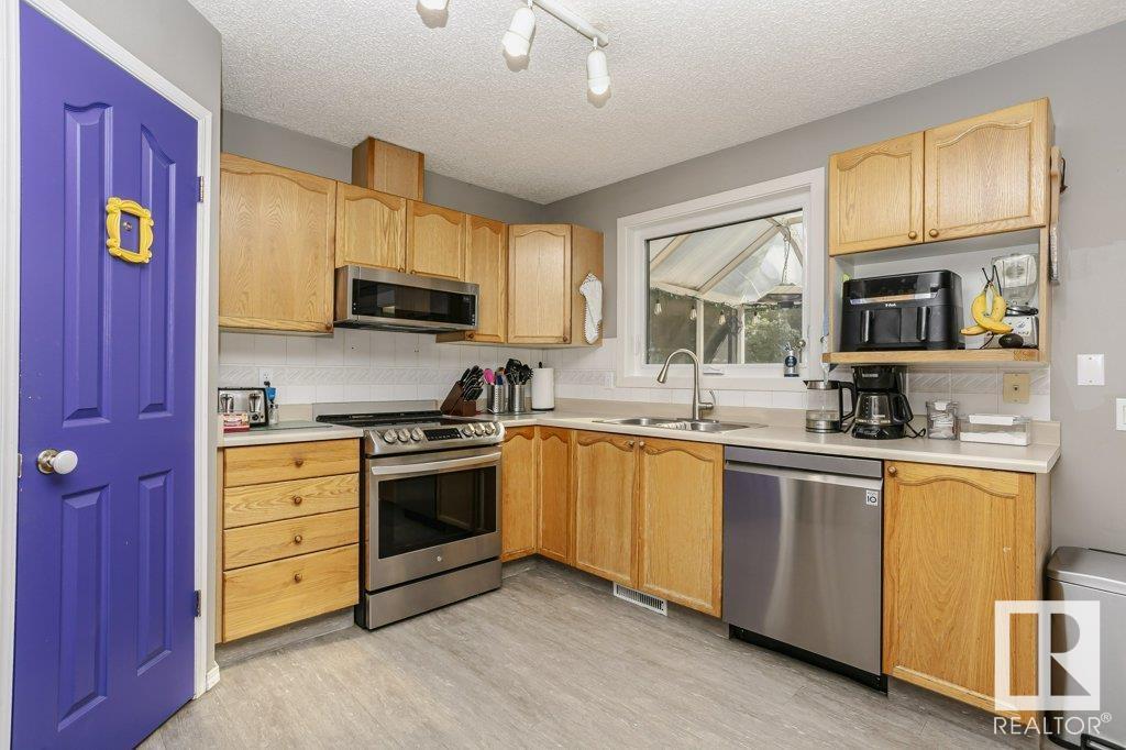 Photo 22 of 65 Dalton Wy, Sherwood Park AB