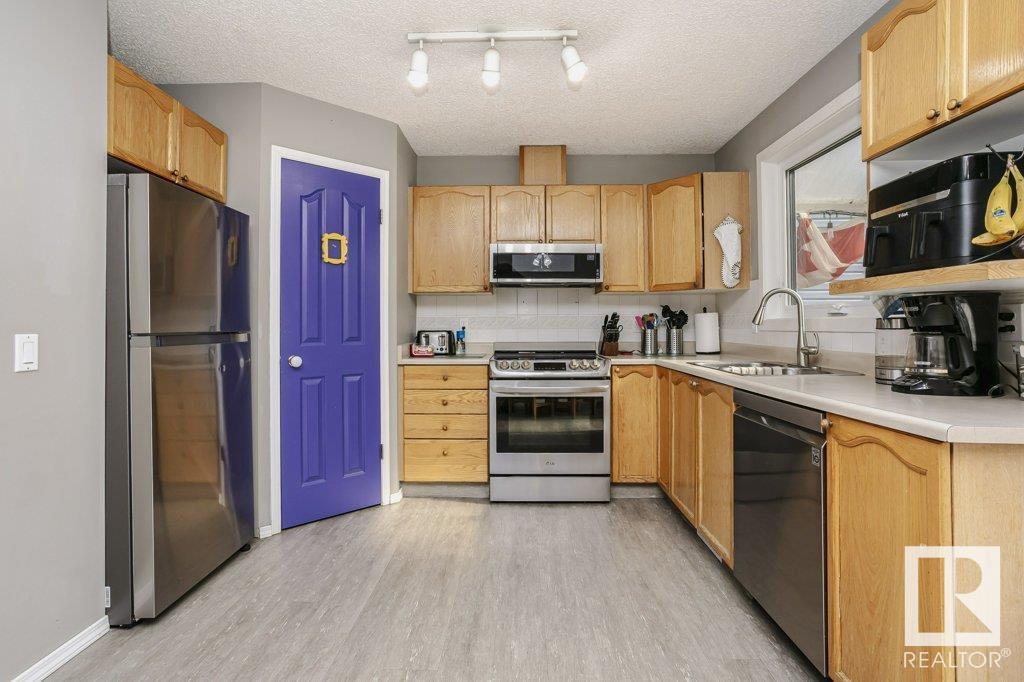 Photo 24 of 65 Dalton Wy, Sherwood Park AB