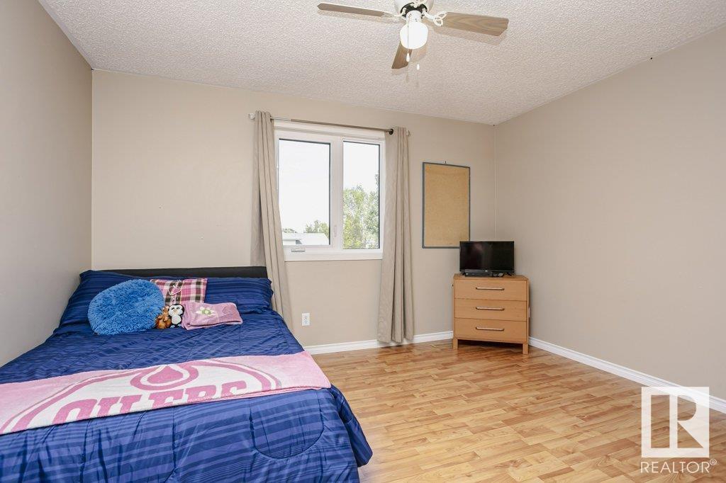 Photo 2 of 65 Dalton Wy, Sherwood Park AB