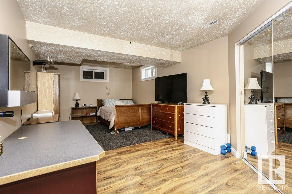 Photo 13 of 65 Dalton Wy, Sherwood Park AB
