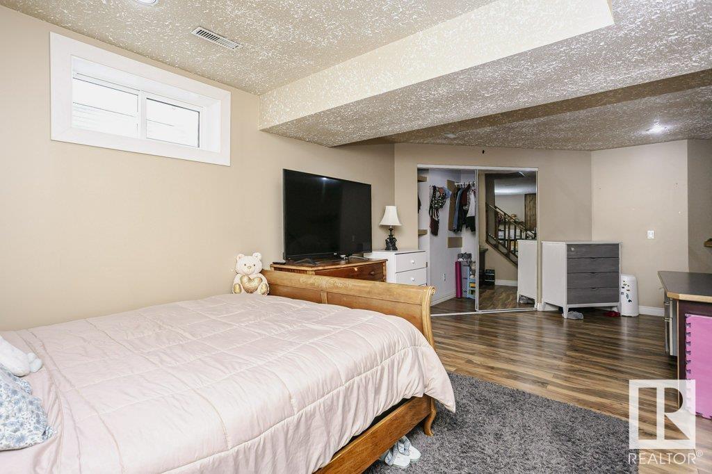 Photo 27 of 65 Dalton Wy, Sherwood Park AB