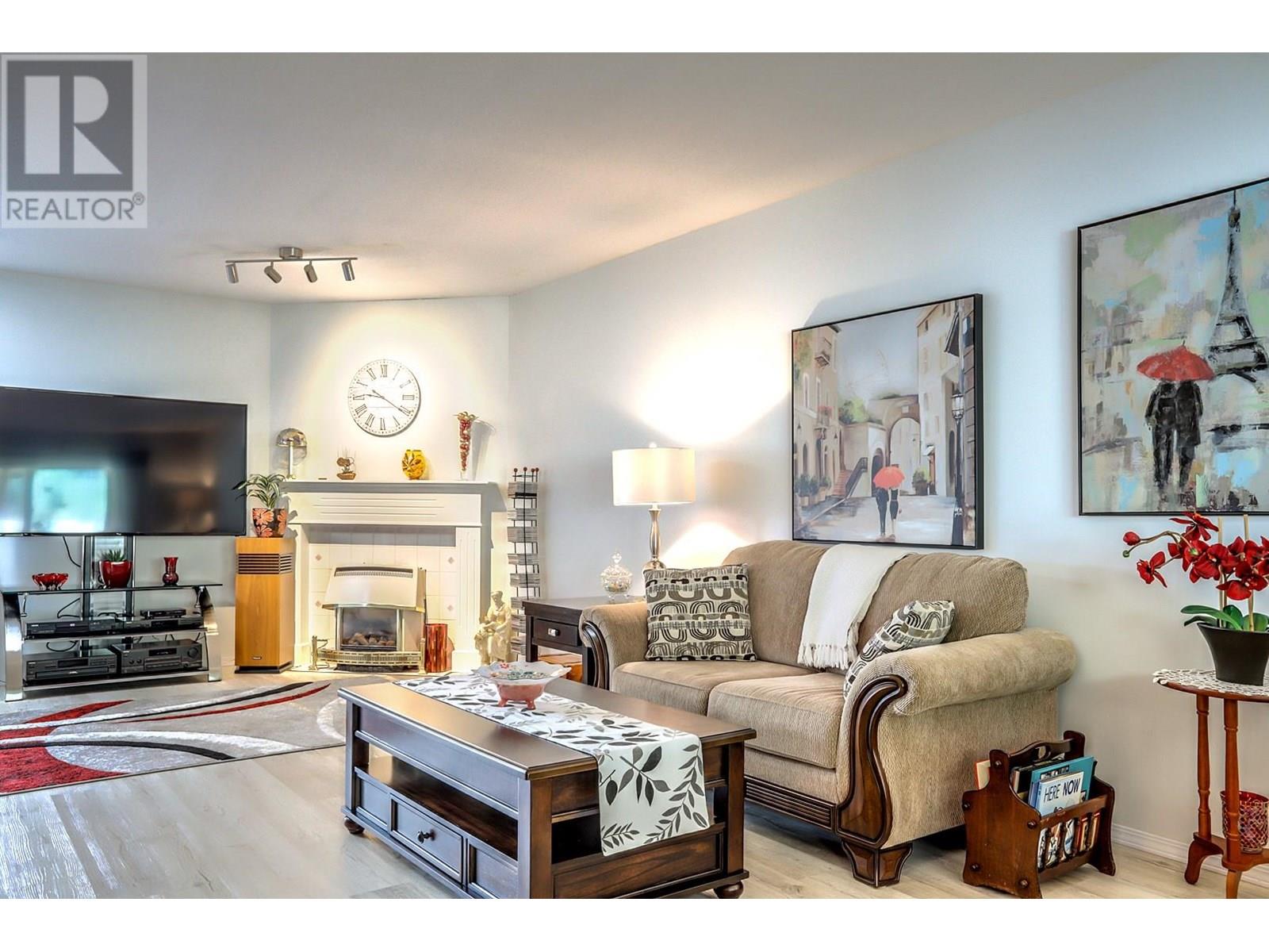 15 4210 Alexis Park Drive, Vernon