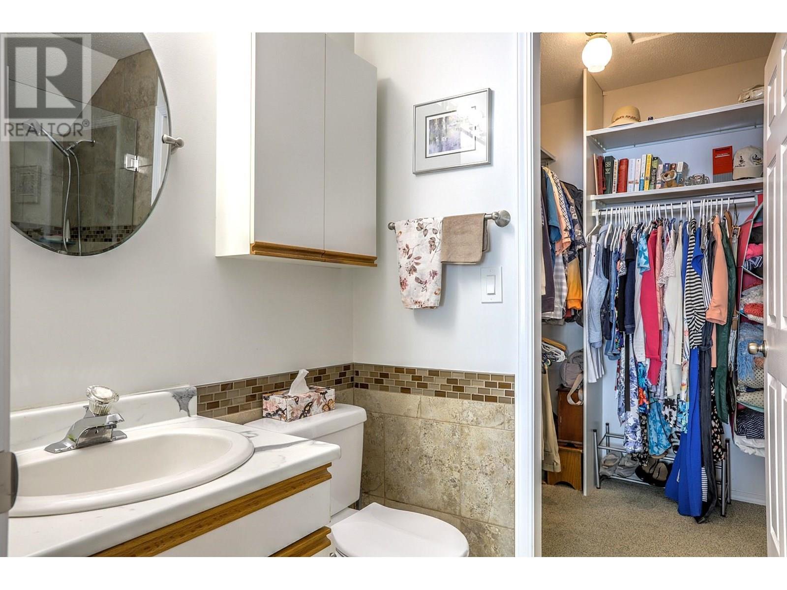 15 4210 Alexis Park Drive, Vernon
