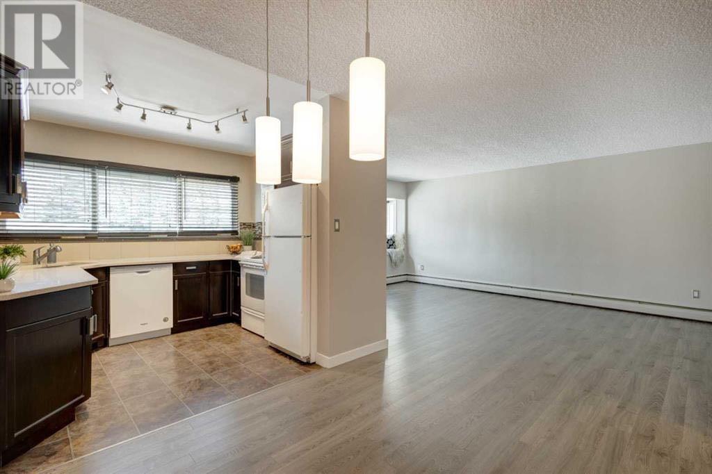 Single Family House for Sale in   Elbow Drive SW Chinook Park Calgary 
