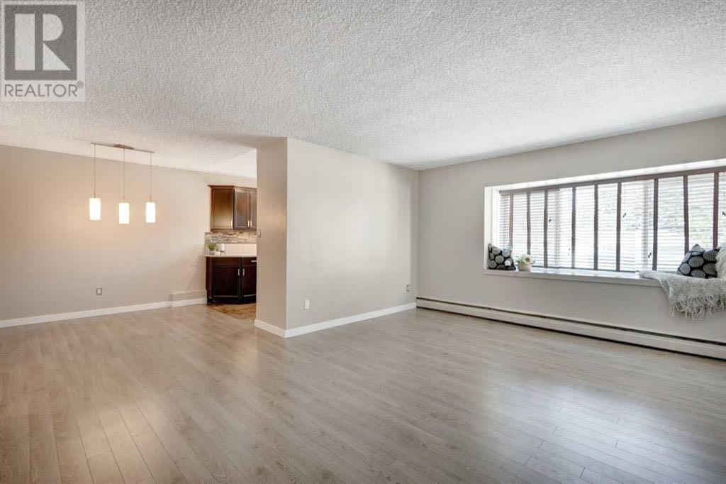 Single Family House for Sale in   Elbow Drive SW Chinook Park Calgary 