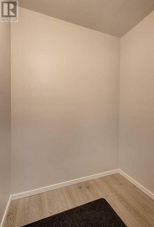 Single Family House for Sale in   Elbow Drive SW Chinook Park Calgary 
