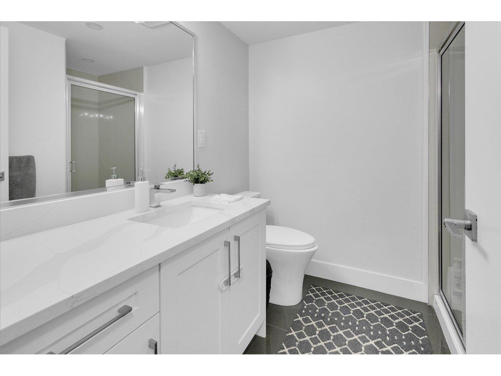 Photo 5 of 22 19631 55 A Avenue, Langley BC