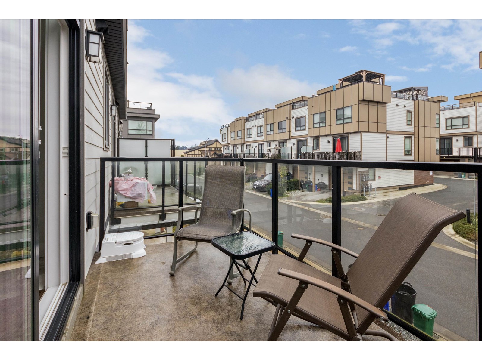 Photo 14 of 22 19631 55 A Avenue, Langley BC