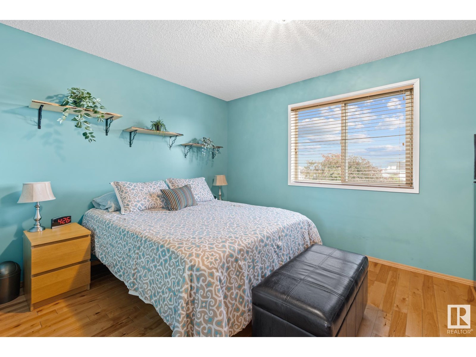 Photo 21 of 5827 162 B Av Nw, Edmonton AB