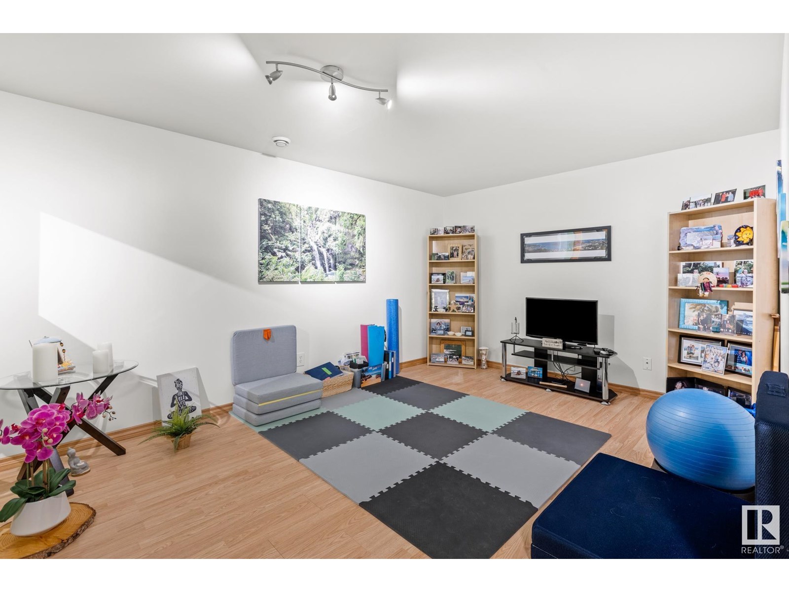 Photo 31 of 5827 162 B Av Nw, Edmonton AB