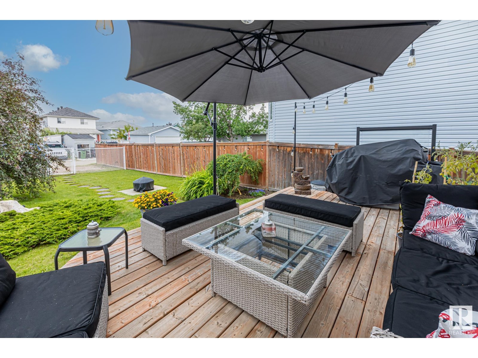Photo 38 of 5827 162 B Av Nw, Edmonton AB