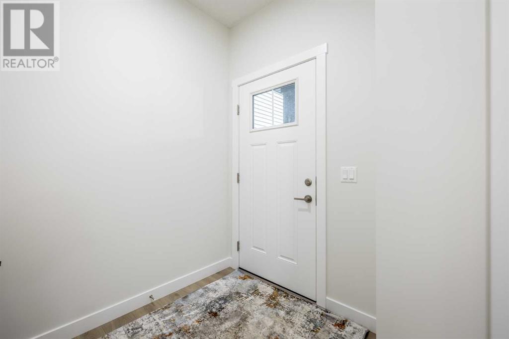 Photo 2 of 330 Sora Way Se, Calgary AB