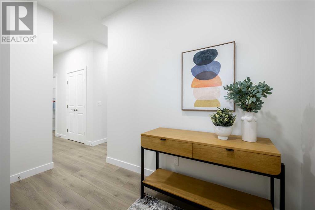 Photo 3 of 330 Sora Way Se, Calgary AB