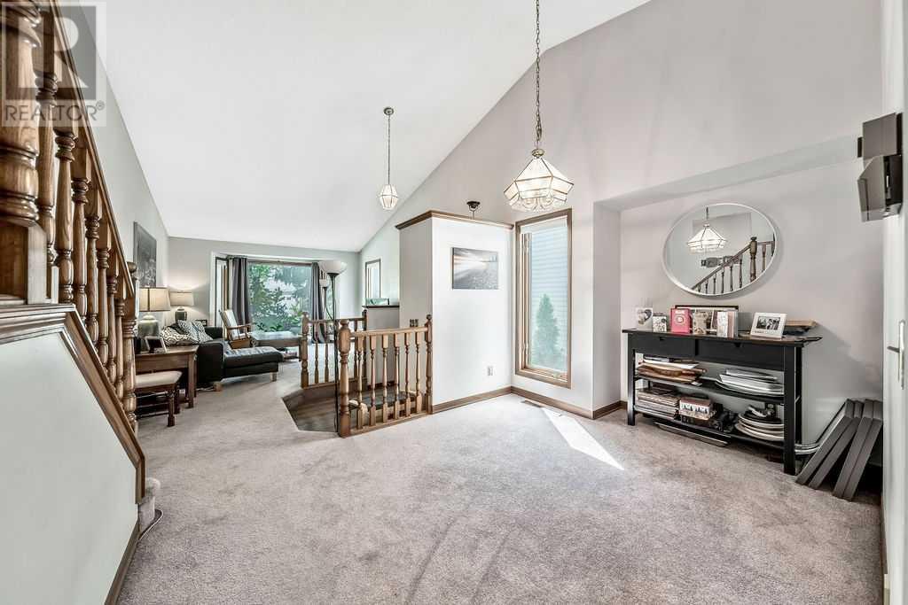 Single Family House for Sale in  Sandpiper Circle NW Sandstone Valley Calgary 