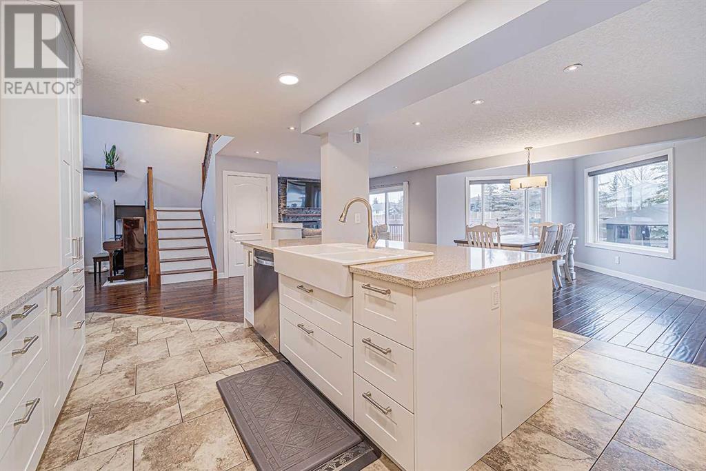 Single Family House for Sale in  Hawktree Green NW Hawkwood Calgary 