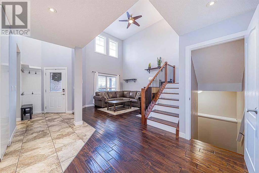 Single Family House for Sale in  Hawktree Green NW Hawkwood Calgary 