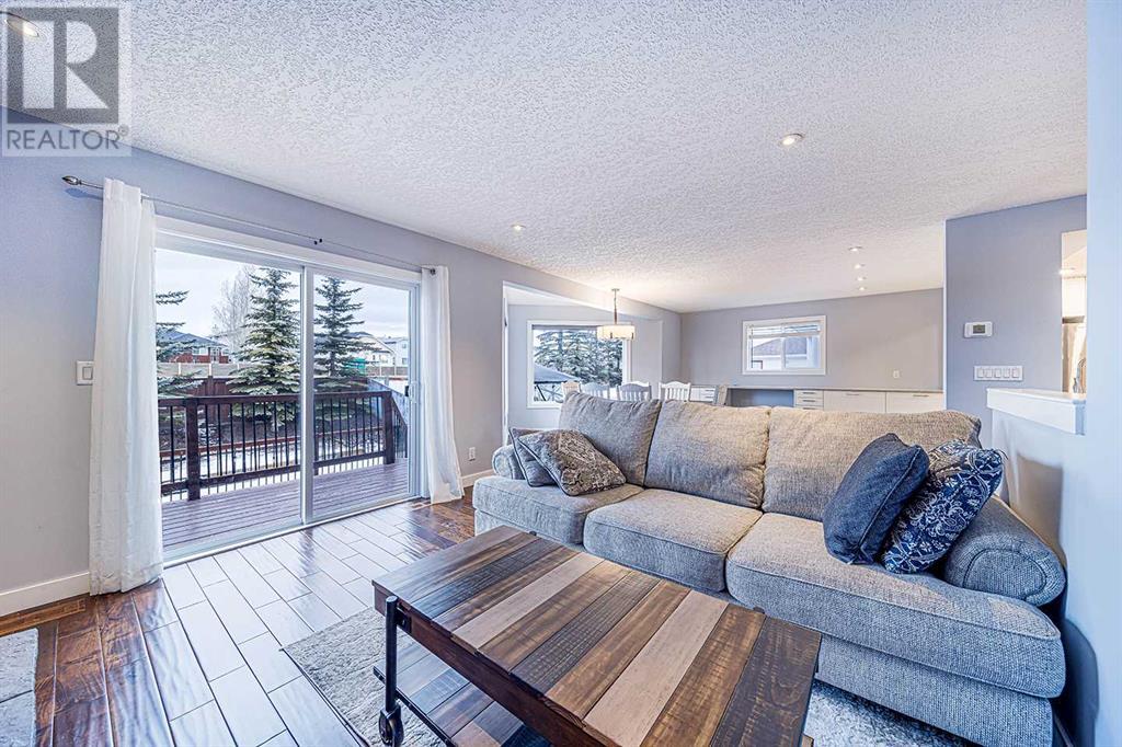 Single Family House for Sale in  Hawktree Green NW Hawkwood Calgary 