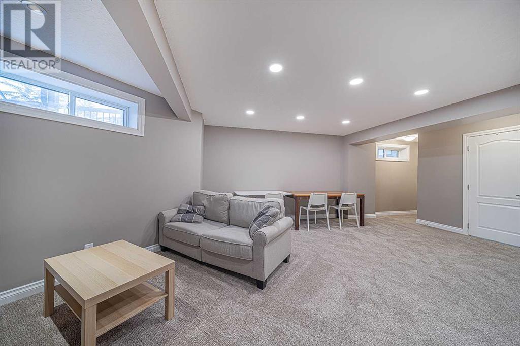 104 Hawktree Green NW, Calgary, Alberta