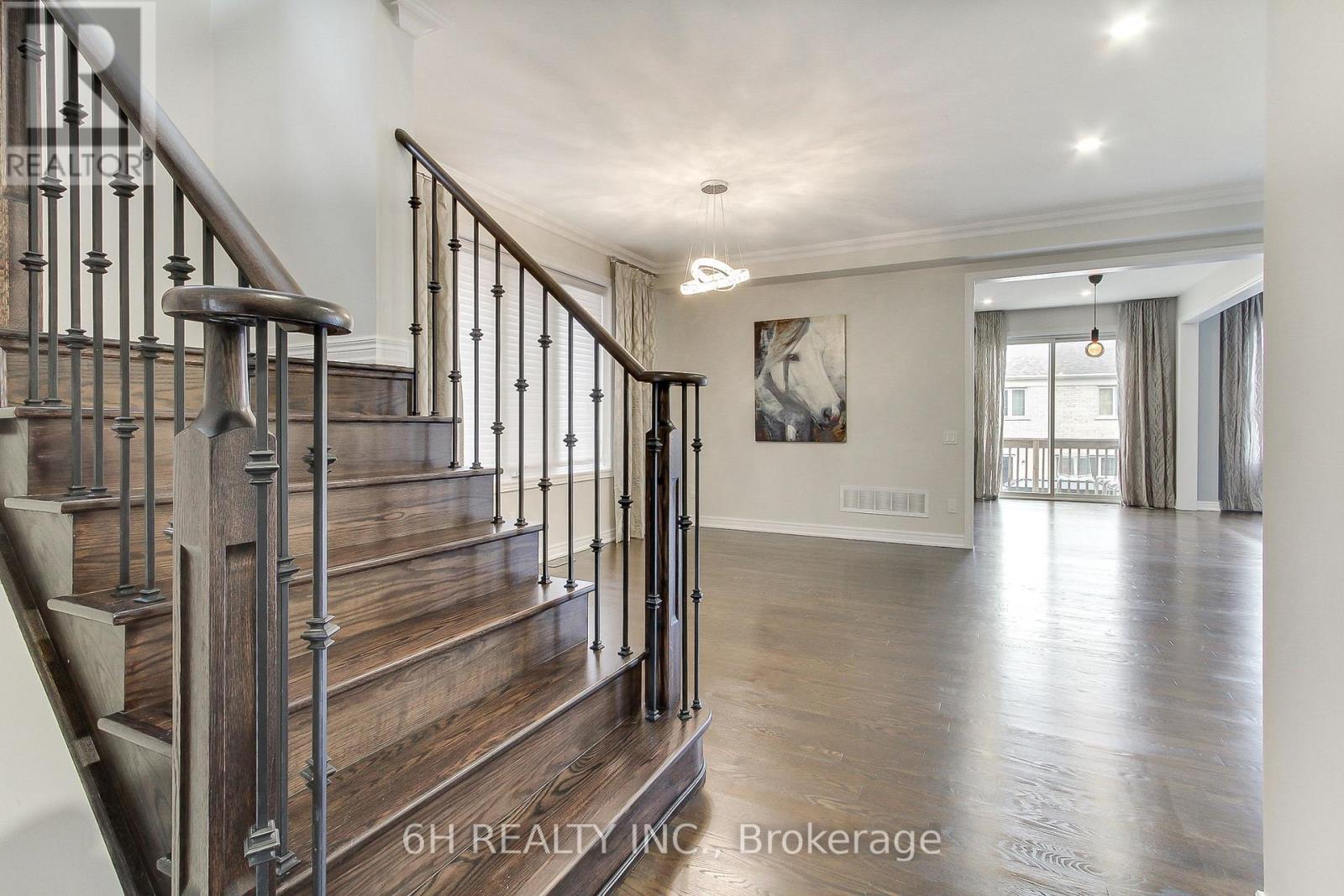 Single Family House for Sale in  STRONG AVENUE Vaughan (Patterson) 