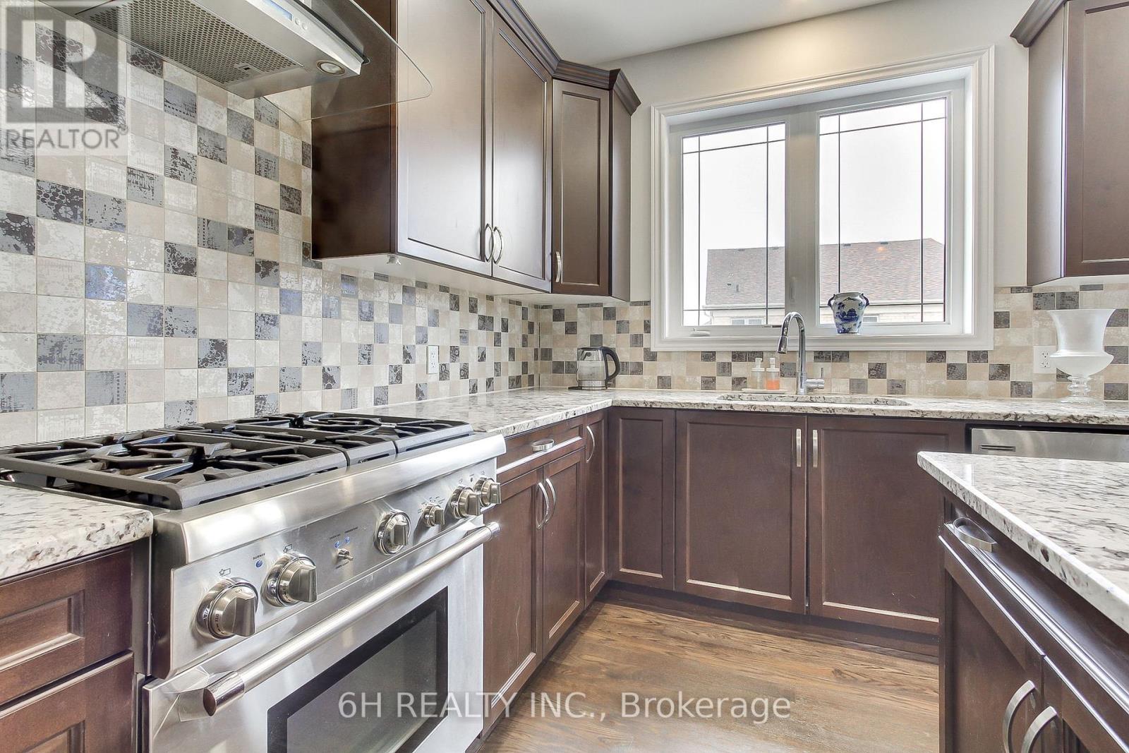 Single Family House for Sale in  STRONG AVENUE Vaughan (Patterson) 