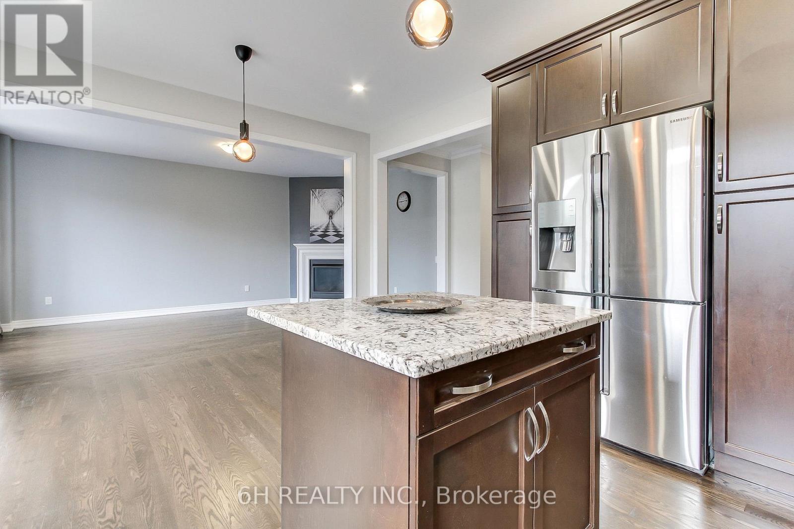 Single Family House for Sale in  STRONG AVENUE Vaughan (Patterson) 