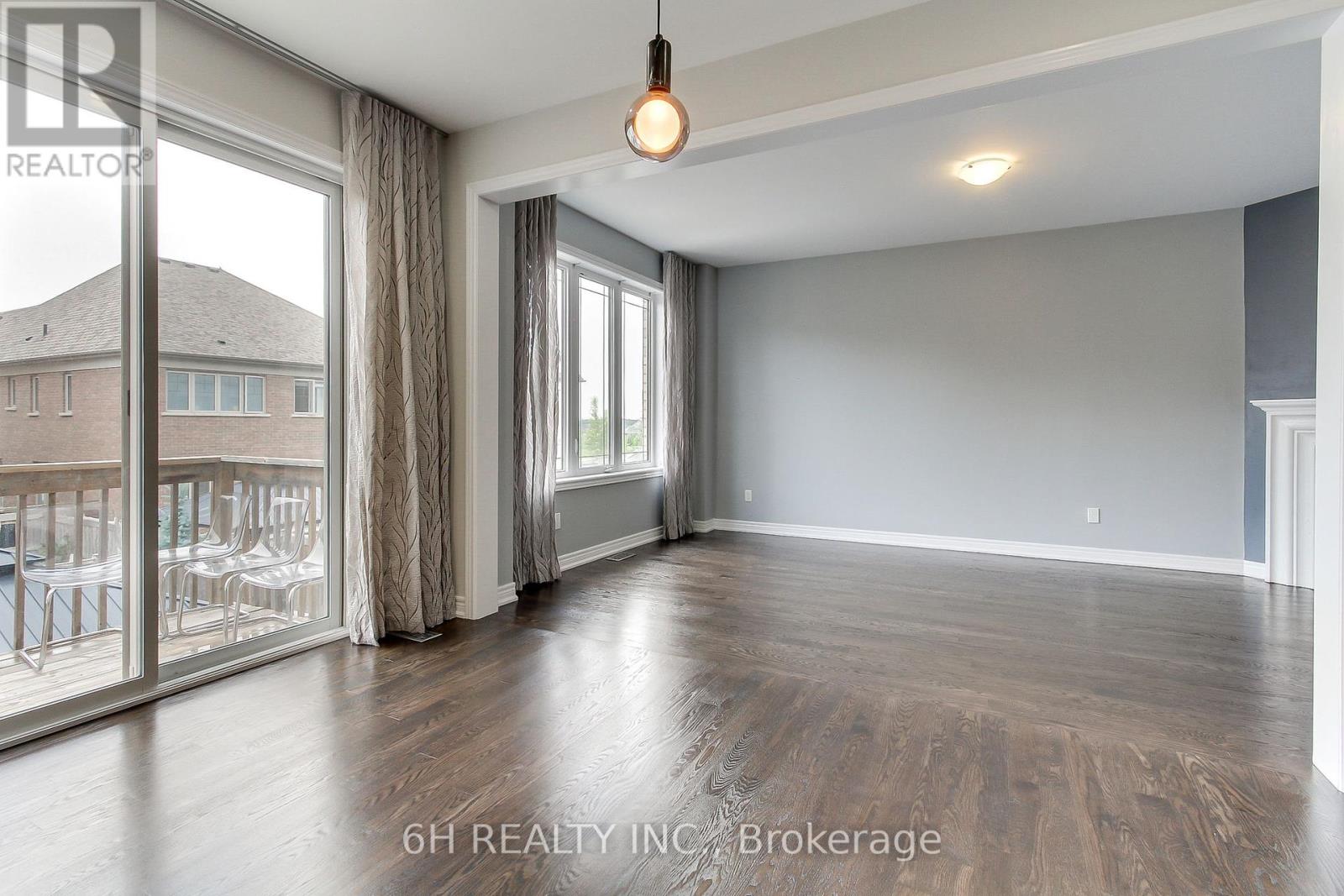 Single Family House for Sale in  STRONG AVENUE Vaughan (Patterson) 