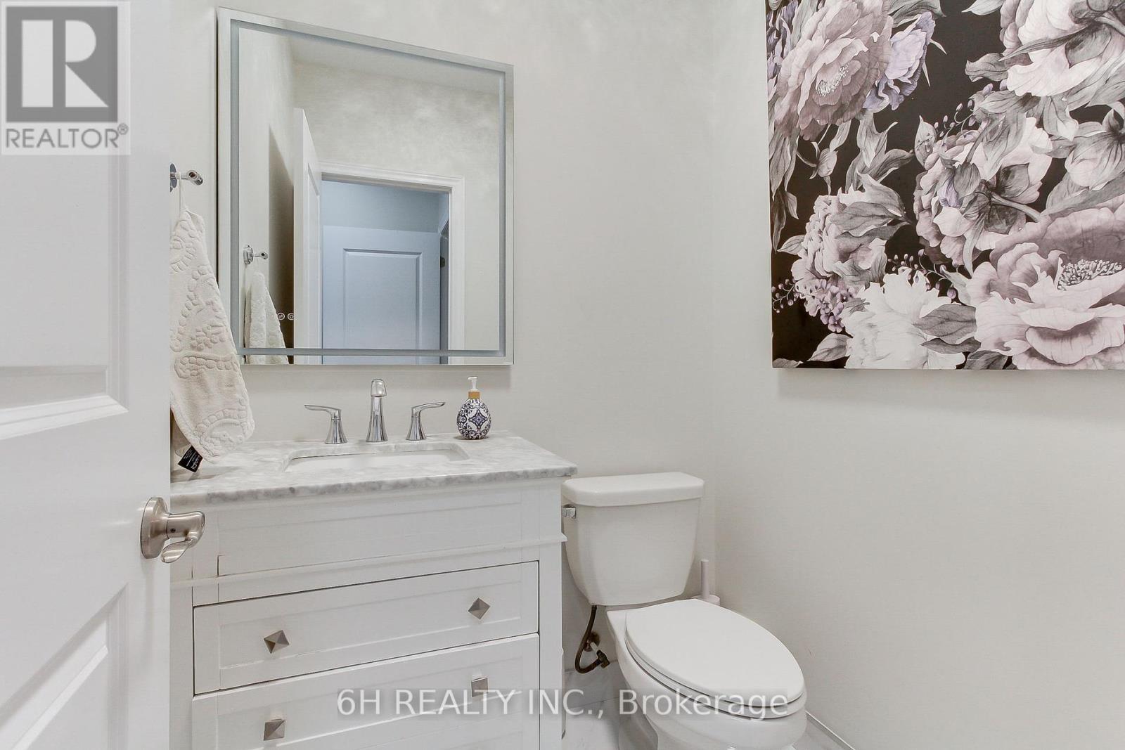Single Family House for Sale in  STRONG AVENUE Vaughan (Patterson) 