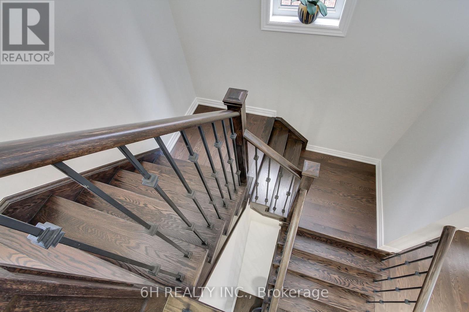 Single Family House for Sale in  STRONG AVENUE Vaughan (Patterson) 