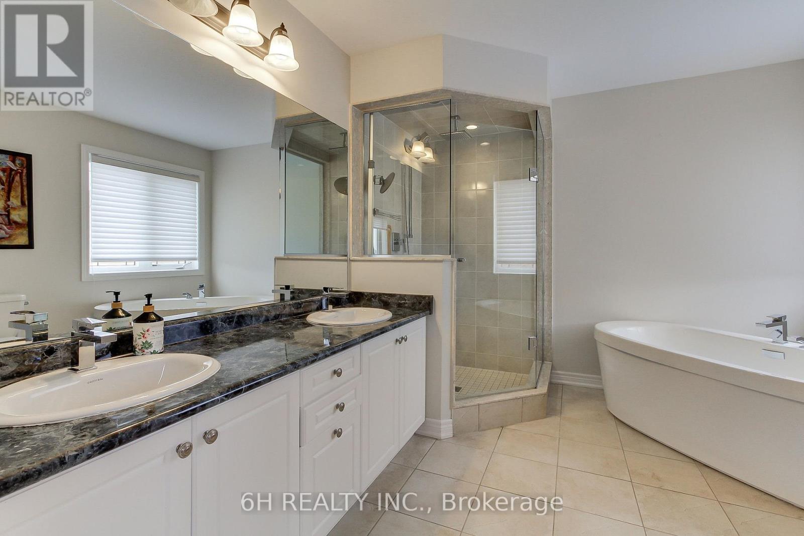 Single Family House for Sale in  STRONG AVENUE Vaughan (Patterson) 