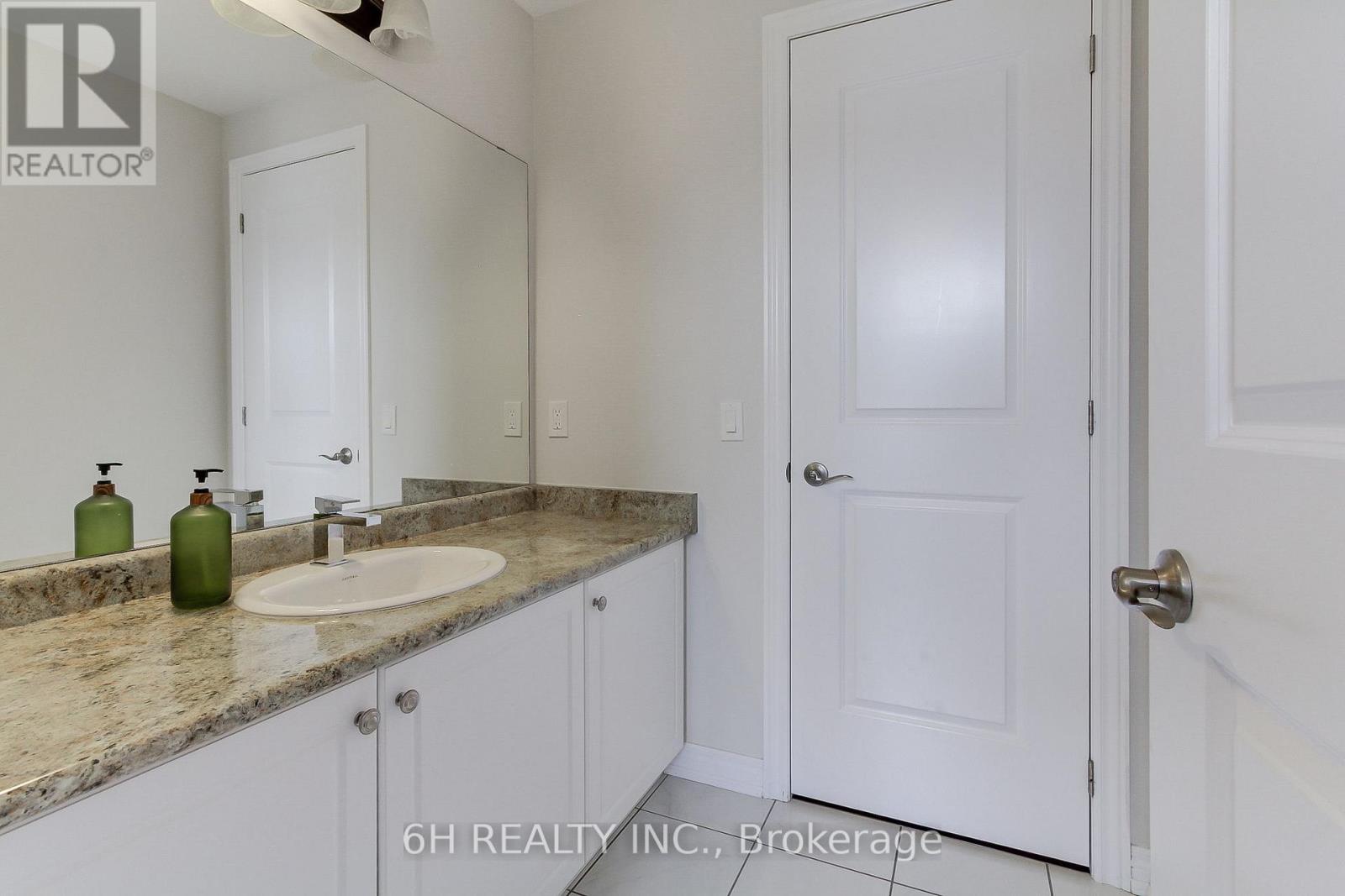 Single Family House for Sale in  STRONG AVENUE Vaughan (Patterson) 
