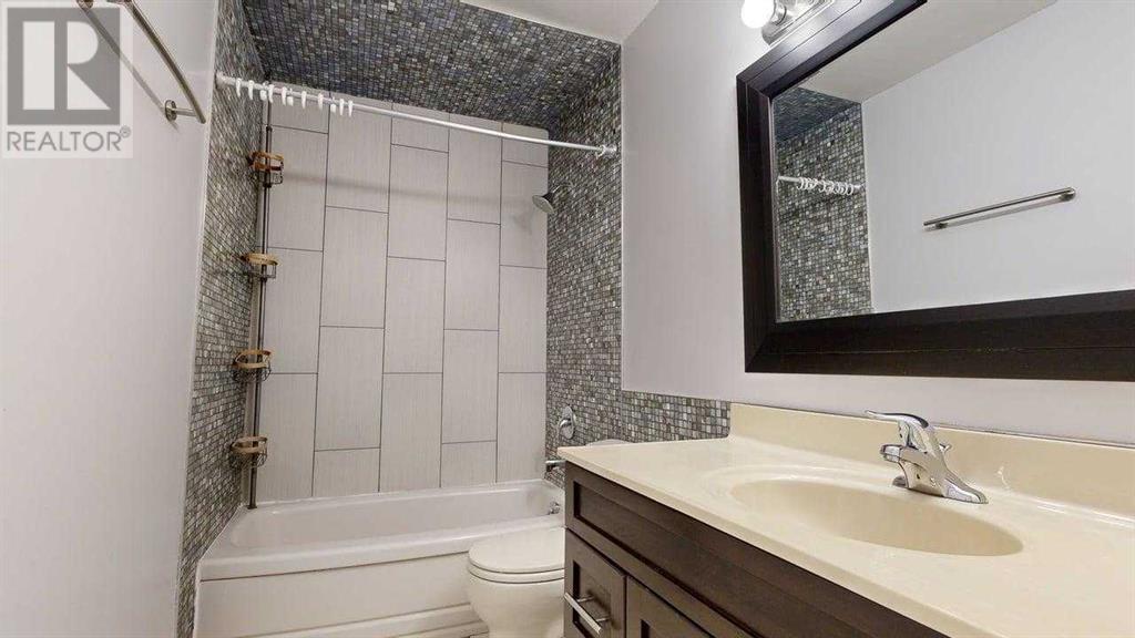 Single Family House Bungalow for Sale in   Avenue Mountview Grande Prairie 