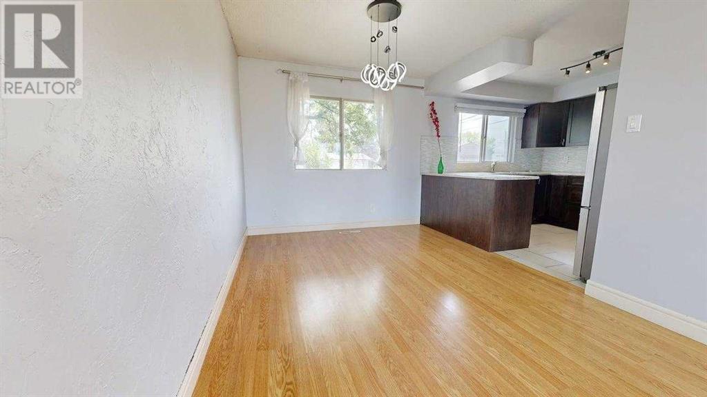 Single Family House Bungalow for Sale in   Avenue Mountview Grande Prairie 