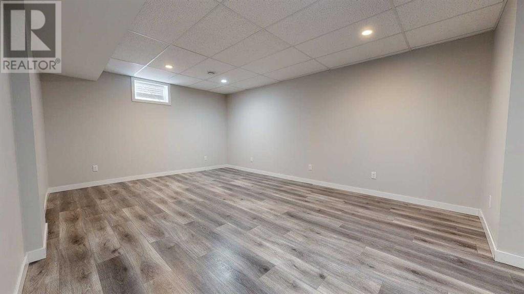Single Family House Bungalow for Sale in   Avenue Mountview Grande Prairie 