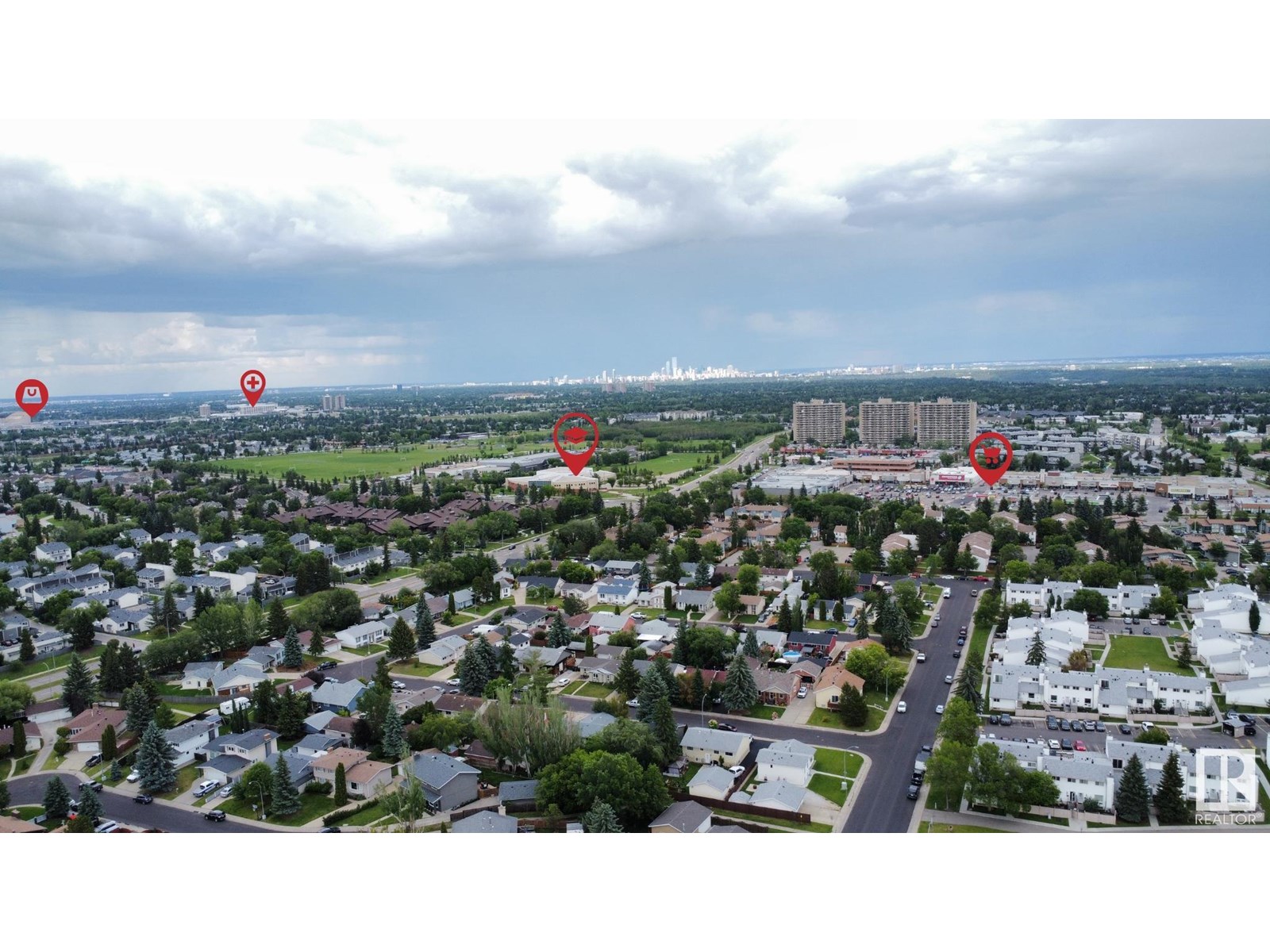 Photo 5 of 18404 66 Av Nw, Edmonton AB
