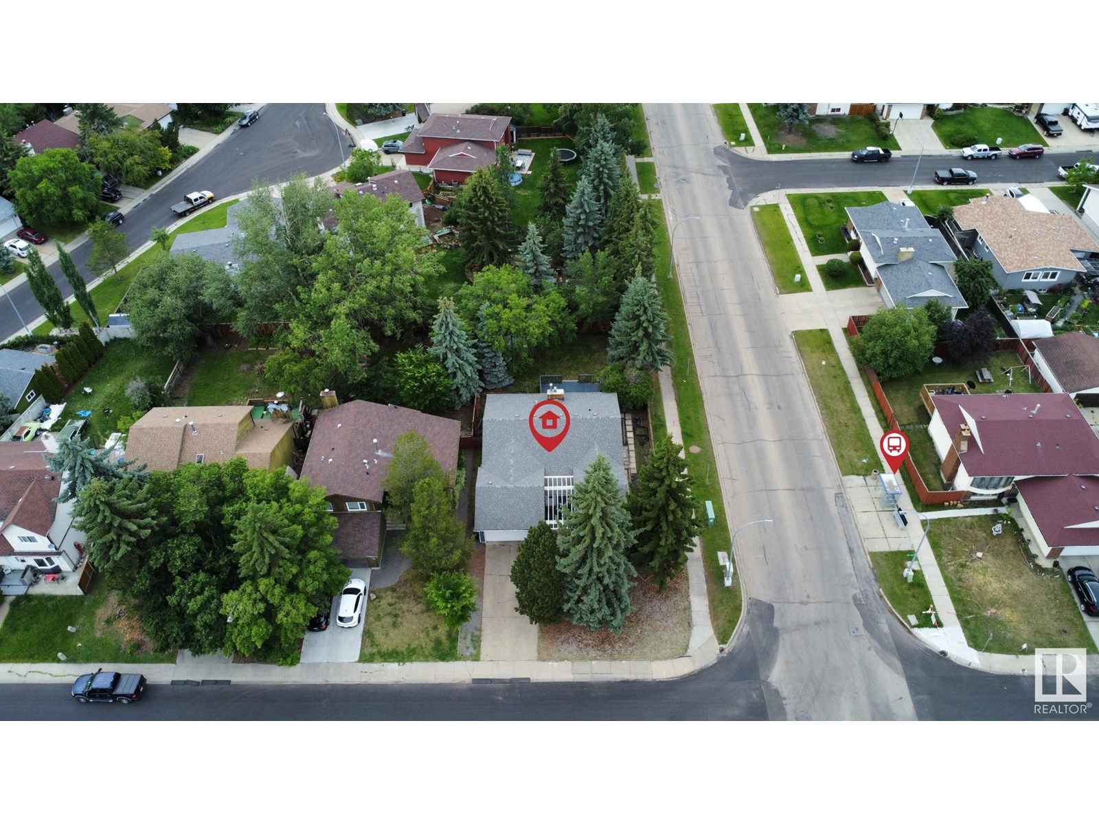 Photo 4 of 18404 66 Av Nw, Edmonton AB
