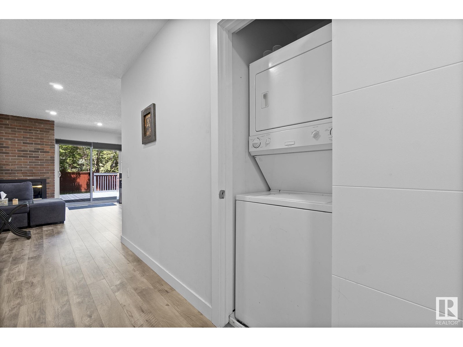 Photo 18 of 18404 66 Av Nw, Edmonton AB