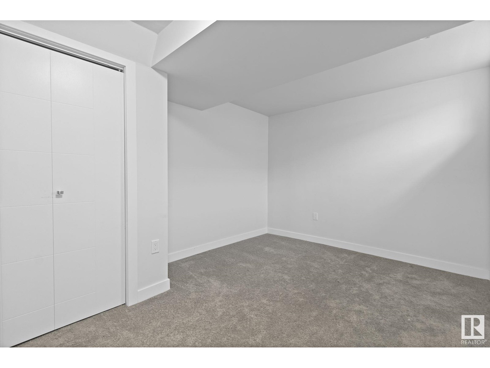 Photo 43 of 18404 66 Av Nw, Edmonton AB
