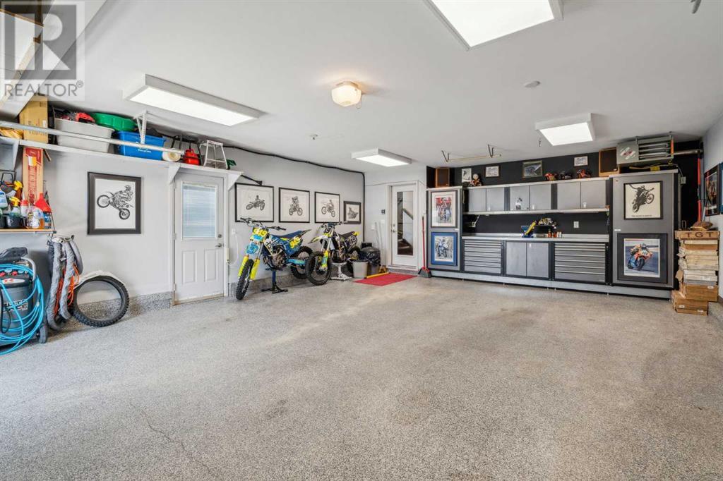 Single Family House 4 Level for Sale in  Riverview Park SE Riverbend Calgary 
