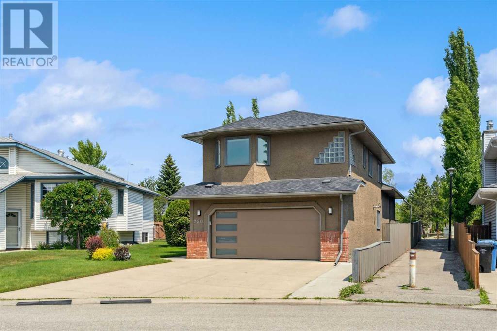 Single Family House 4 Level for Sale in  Riverview Park SE Riverbend Calgary 