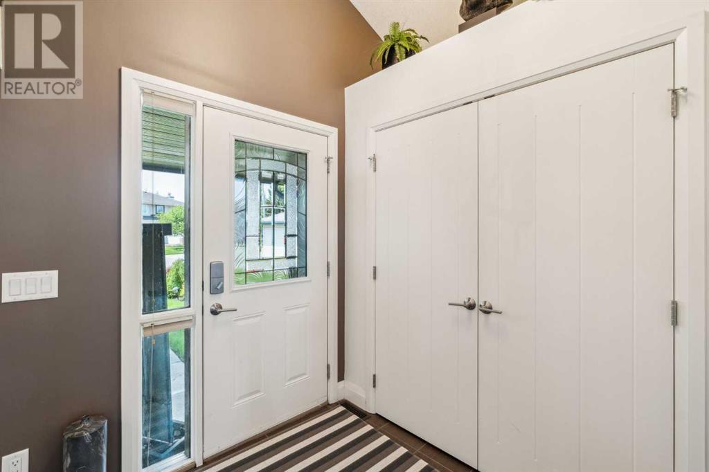 Single Family House 4 Level for Sale in  Riverview Park SE Riverbend Calgary 